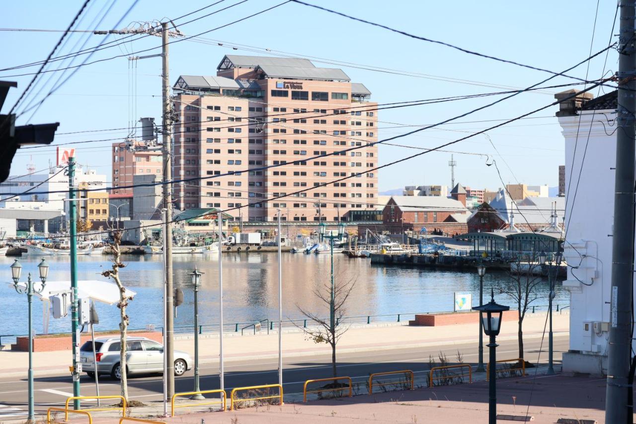 Apartment Pier21 *
